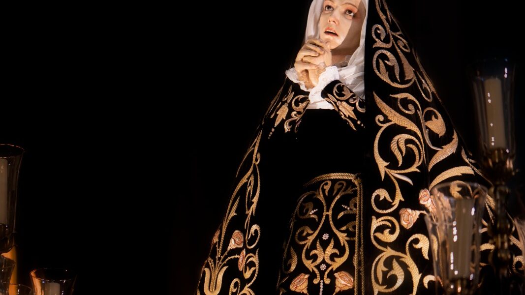 A SOLAS CON MARÍA